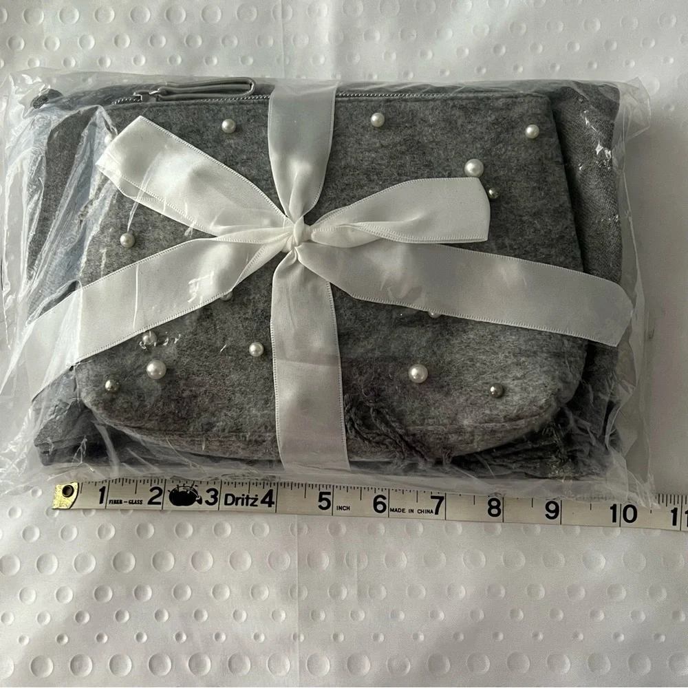 Women's Cosmetic Bag & Scarf Set, Heather Gray, Embellished and Prepackaged Wrap